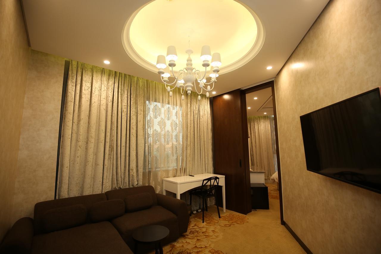 Crown Crystal Hotel Shanghai Exterior foto