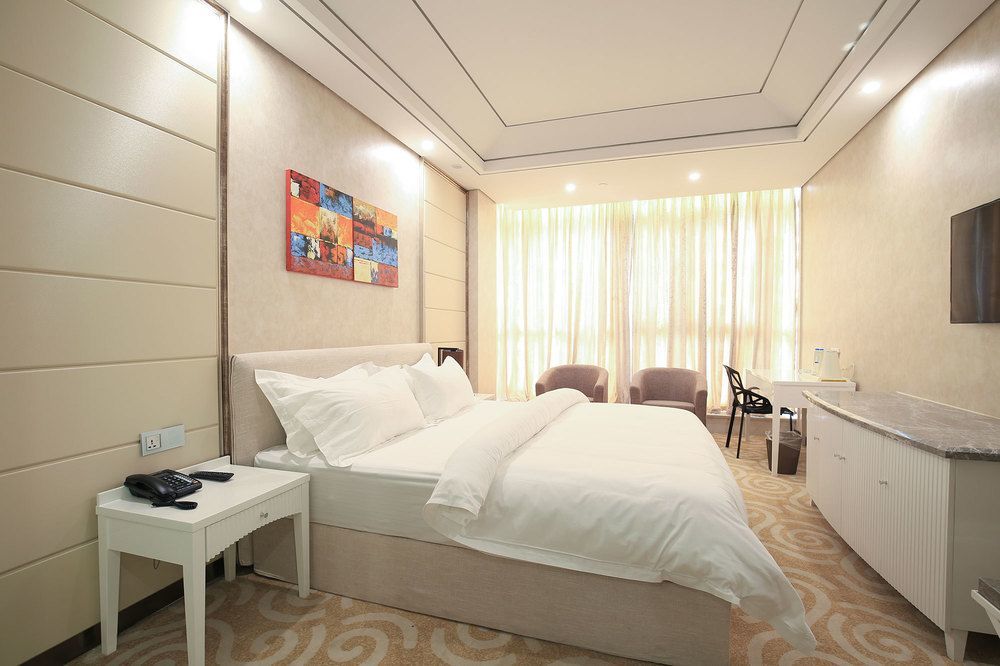 Crown Crystal Hotel Shanghai Exterior foto